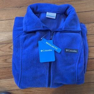 NEW Med Columbia fleece